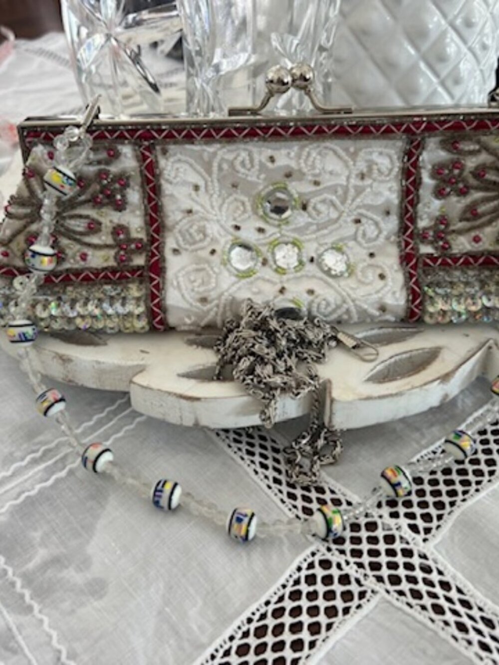 VTG Sequined Satin Beaded White Chic Statement Evening Purse